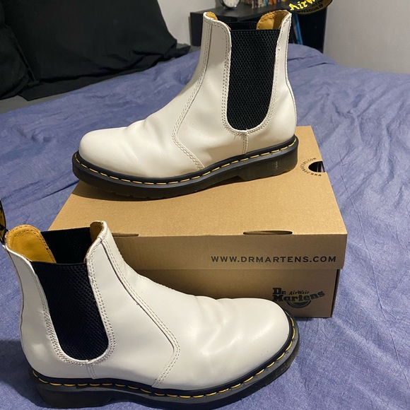 White Dr Martens Chelsea Boot size 8 - Picture 9 of 14